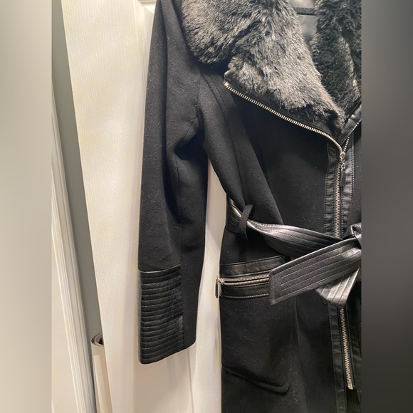 Via Spiga black coat with faux fur collar leather details size 10 - Picture 8 of 14